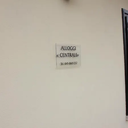 Alloggi Centrale 게스트하우스 *